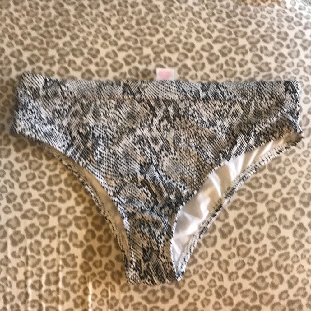 16/18 W snake skin print swim bottoms